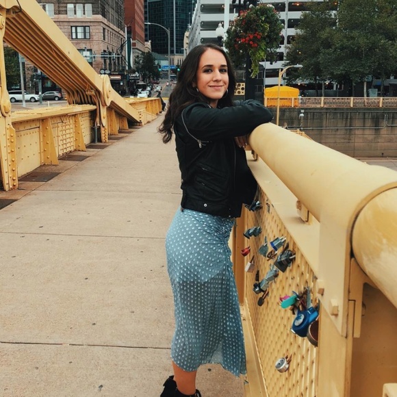 Meet your Posher, Kalli - Picture 4 of 5